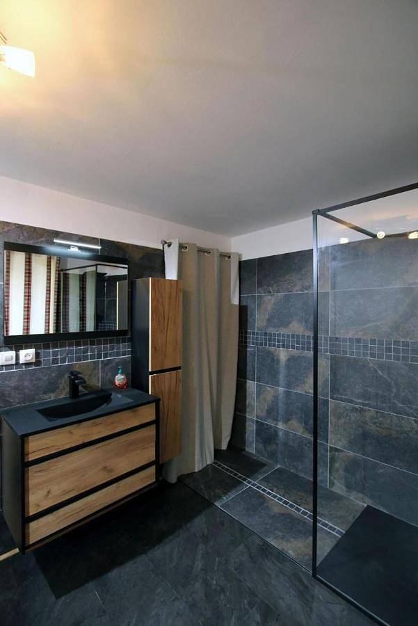 Gîte pour 4 personnes, avec jardin, animaux acceptés à Leynhac - 3