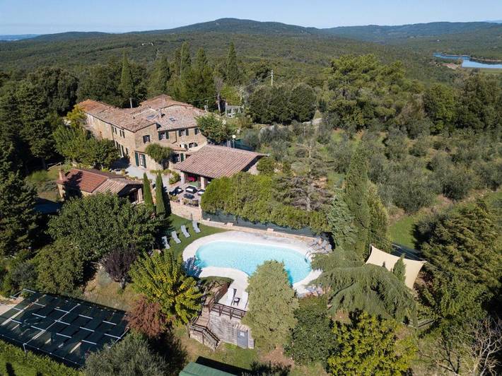 Villa per 12 persone, con piscina e giardino nonché panorama in Sinalunga