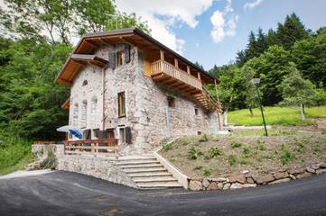 Gîte pour 4 personnes, avec vue et jardin à Paluzza
