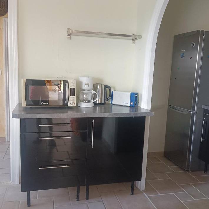 Gîte pour 4 personnes, avec Terrasse ainsi que Jardin et Vue à Thizy-les-Bourgs - 2