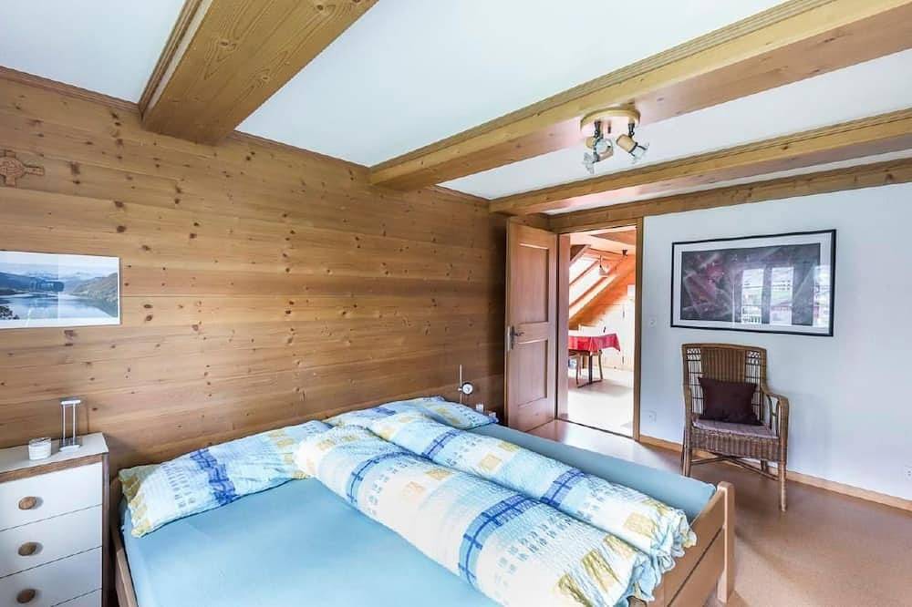 Ganze Wohnung, Sonnige Dachwohnung im schönen Lungern in Lungern, Obwalden