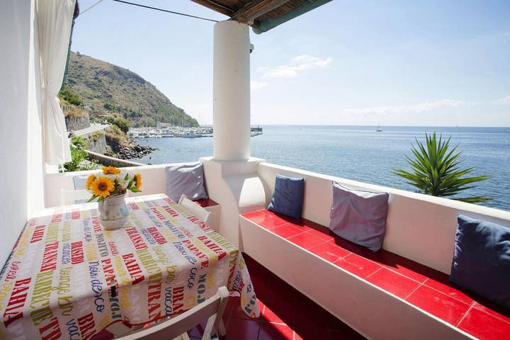 Gîte pour 5 personnes, avec balcon à Lipari - 3