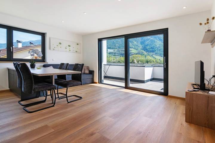 Entire apartment, Apartment 'Lea' with Mountain View, Wi-Fi and Air Conditioning in Kastelbell-Tschars, Saldurkamm