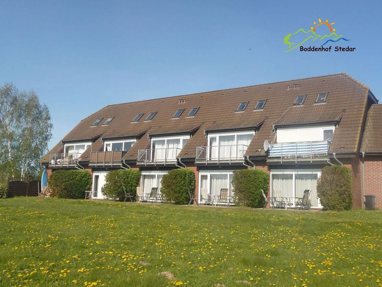 Ganze Ferienwohnung, Boddenhof Apartment 54 - Balkon, Parkplatz, ruhig - Ferienwohnung 54 – Komfort und Ruhe auf zwei Ebenen mit Balkon und Wlan in Buschvitz, Bergen auf Rügen und Umgebung