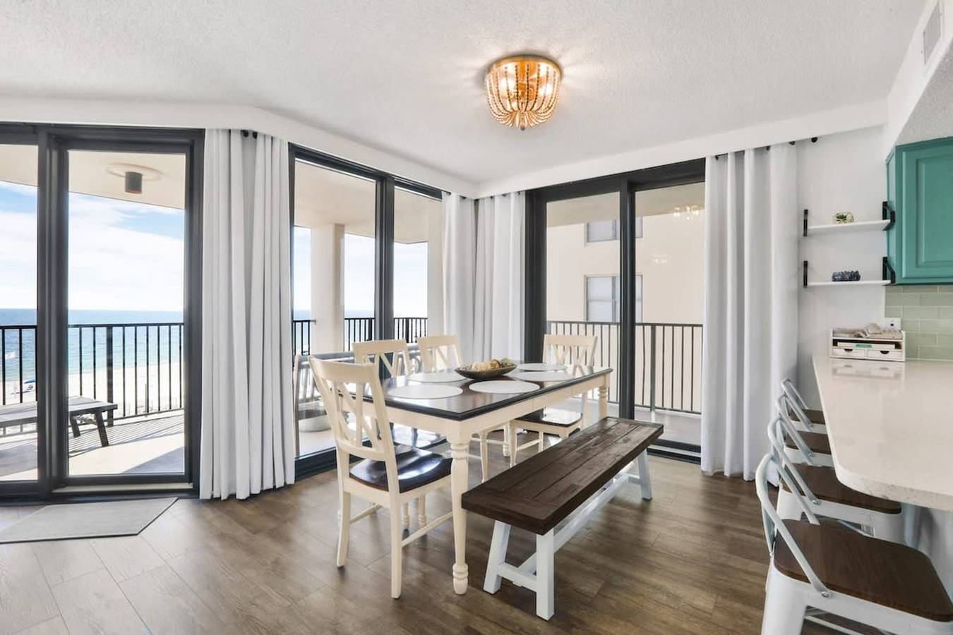 Ganze Wohnung, Phoenix Iii 3031 3Br 2Ba End Unit on 3rd floor Beachfront in Romar Beach, Orange Beach