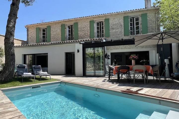 Holiday rental for 10 people, with garden and terrace in Ile de Re