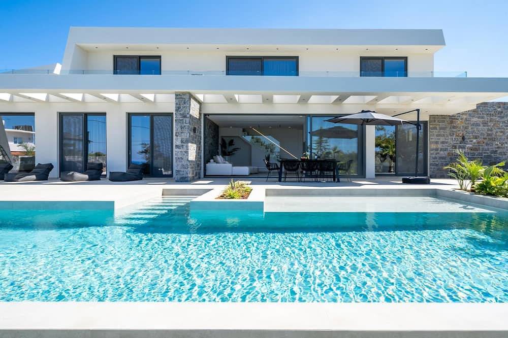 Aethra Grand- Luxury 5-Bed Villa, 850m from Beach in Iraklio-Heraklion und Umgebung