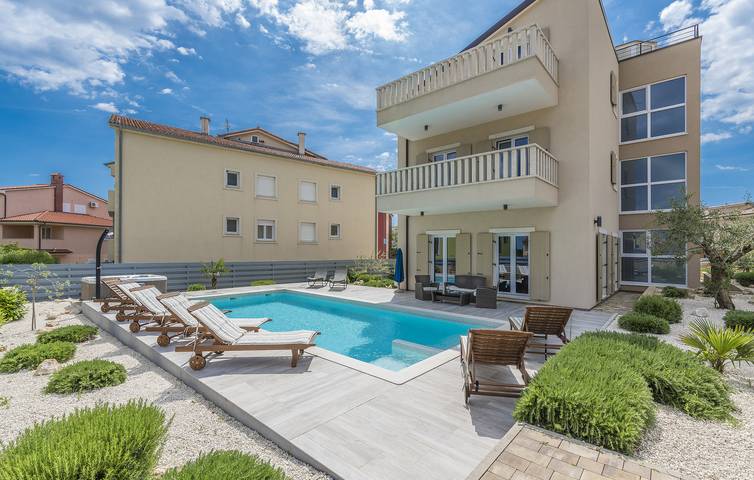 Villa für 16 Personen, mit Meerblick und Sauna in Premantura - 3