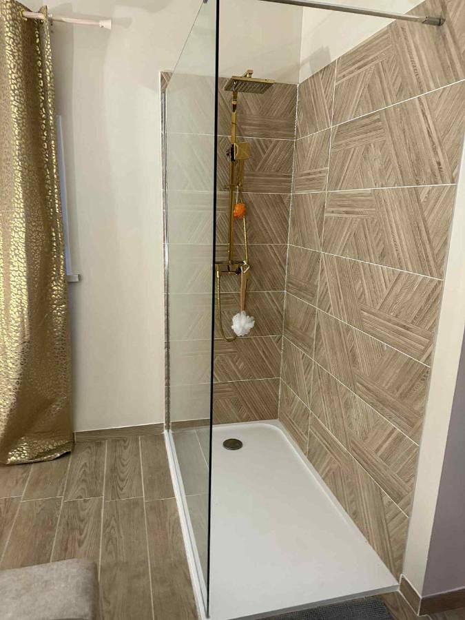 Location de vacances pour 2 personnes, avec jacuzzi ainsi que sauna et terrasse dans Mecquignies - 4