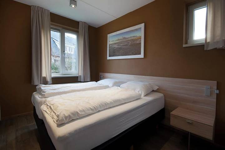 Ferienpark für 8 Personen, mit Garten und Sauna sowie Terrasse und Pool, mit Haustier auf Texel - 2