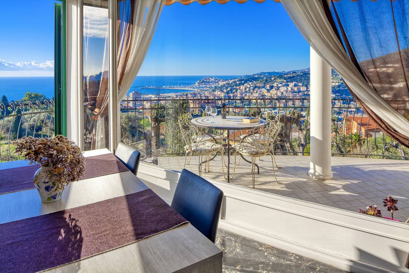 Entire apartment, Casa Matilde - Villa Alle Cascine, Imperia in Oneglia, Imperia