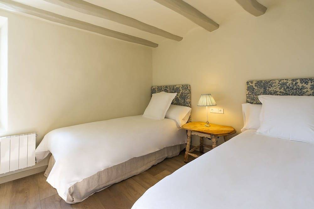 Apartamento entero, Finca Can Romeu: alojamiento rural entre viñedos in Fontrubí, Interior de Barcelona