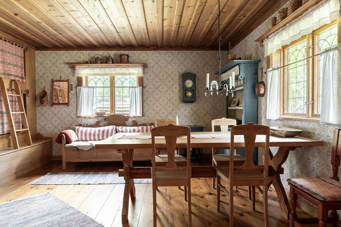 Historische, netzunabhängige Almhütte am Romboleden in Leksand, Dalarna