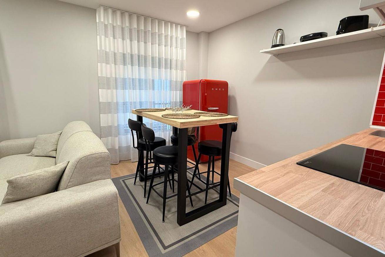 Entire apartment, Your Refuge in the Historic Center of Castro in Castro-Urdiales, Cantabrian Coast