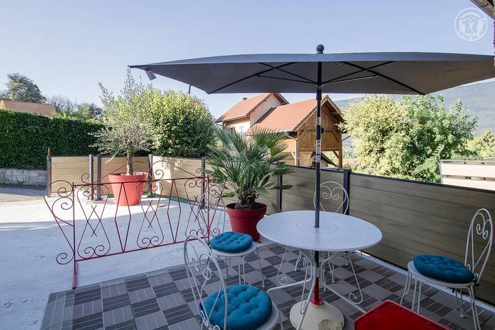 Gîte pour 4 personnes, avec terrasse dans Lac du Bourget - 2