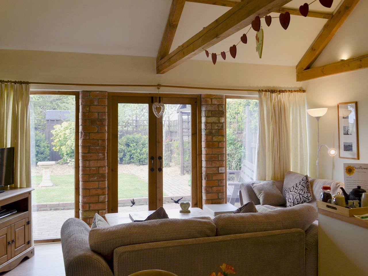 Sunflower Holiday Cottage in Lincolnshire