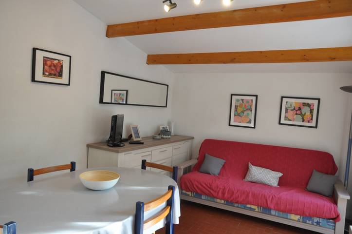 Location de vacances pour 6 personnes, avec terrasse dans Golf de la Méjanne - 2