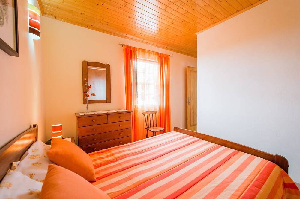 Ferienhaus Adega Pedra do Lagar, direkt am Meer und in den Bergen, familienfreundlich in Calheta de Nesquim, Pico (Azoren)