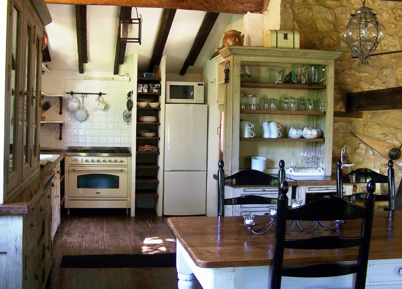 Gîte pour 4 personnes avec piscine in Vitrac, Périgord Noir