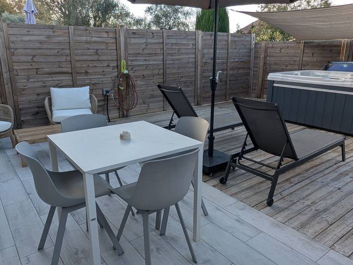 Gîte pour 2 personnes, avec jardin à Roquefort-les-Pins - 4