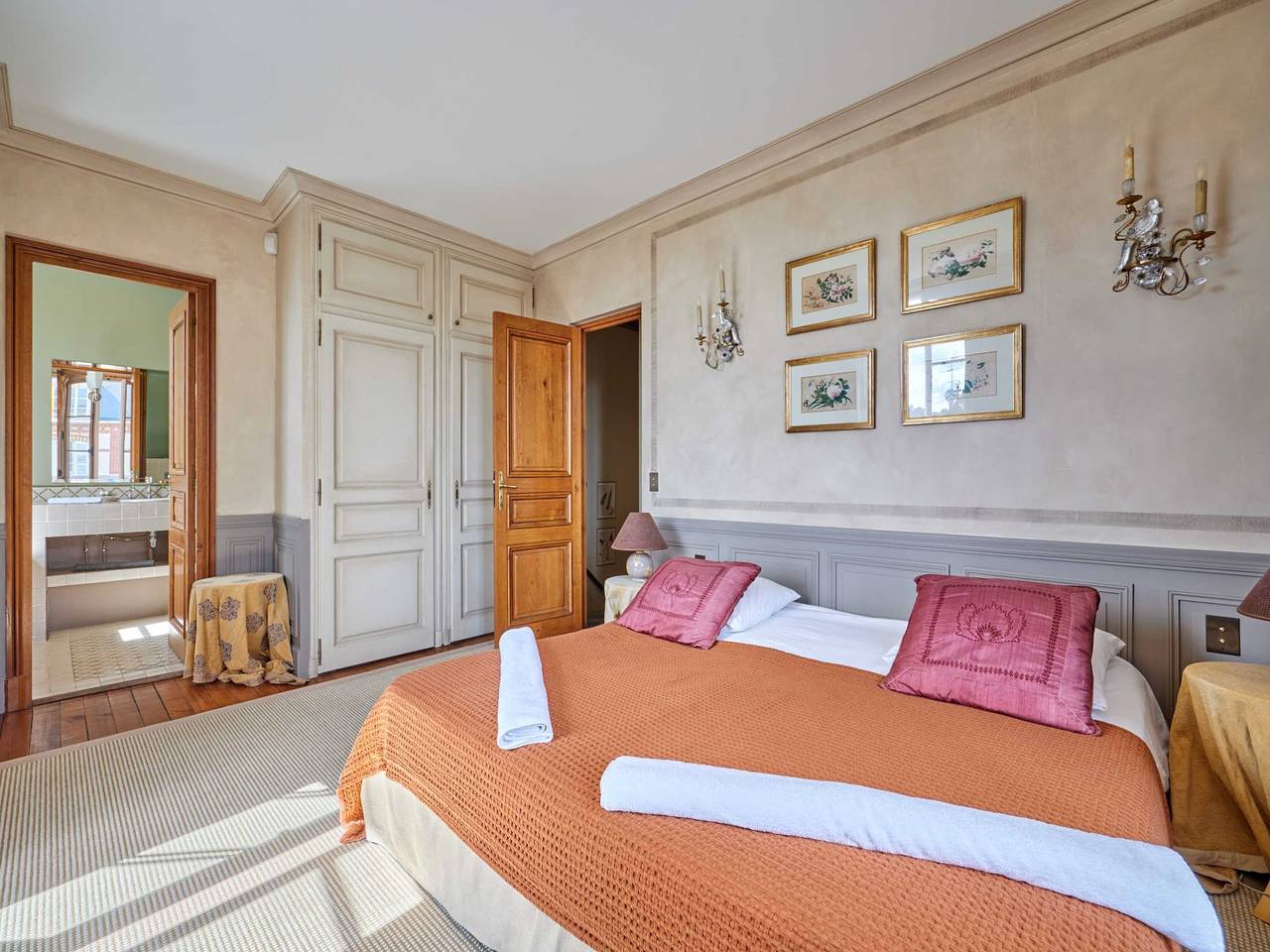 Appartement entier, Luxueux duplex de 4 chambres, 200m de Place Morny in Deauville, Région de Lisieux