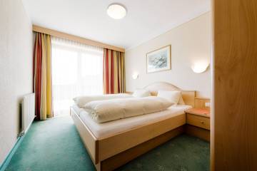 Ferienwohnung für 2 Personen, mit Balkon und Ausblick in Serfaus