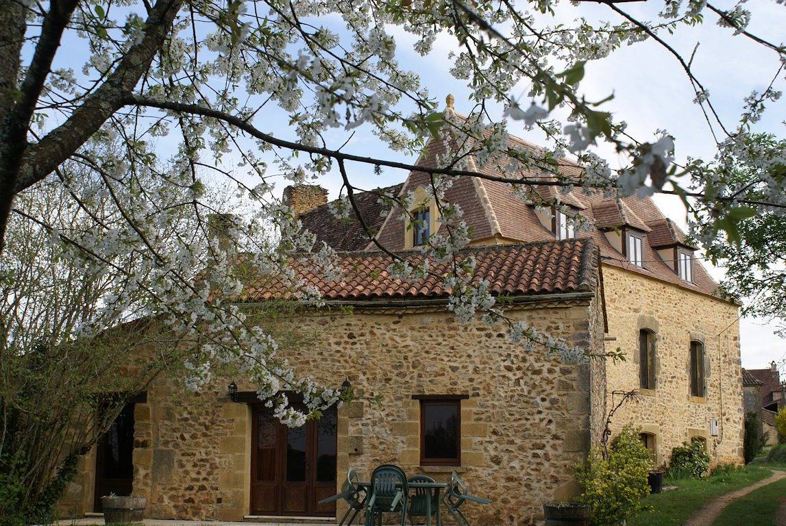 Gite Fournial avec une grande piscine, Périgord in Saint-Avit-Rivière, Périgord Pourpre