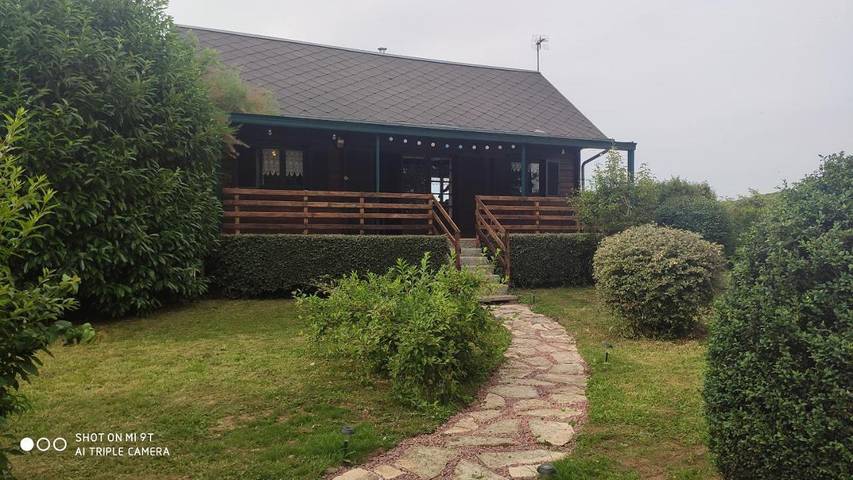 Maison de campagne pour 4 personnes, avec jardin et vue, adapté aux familles à Gapennes