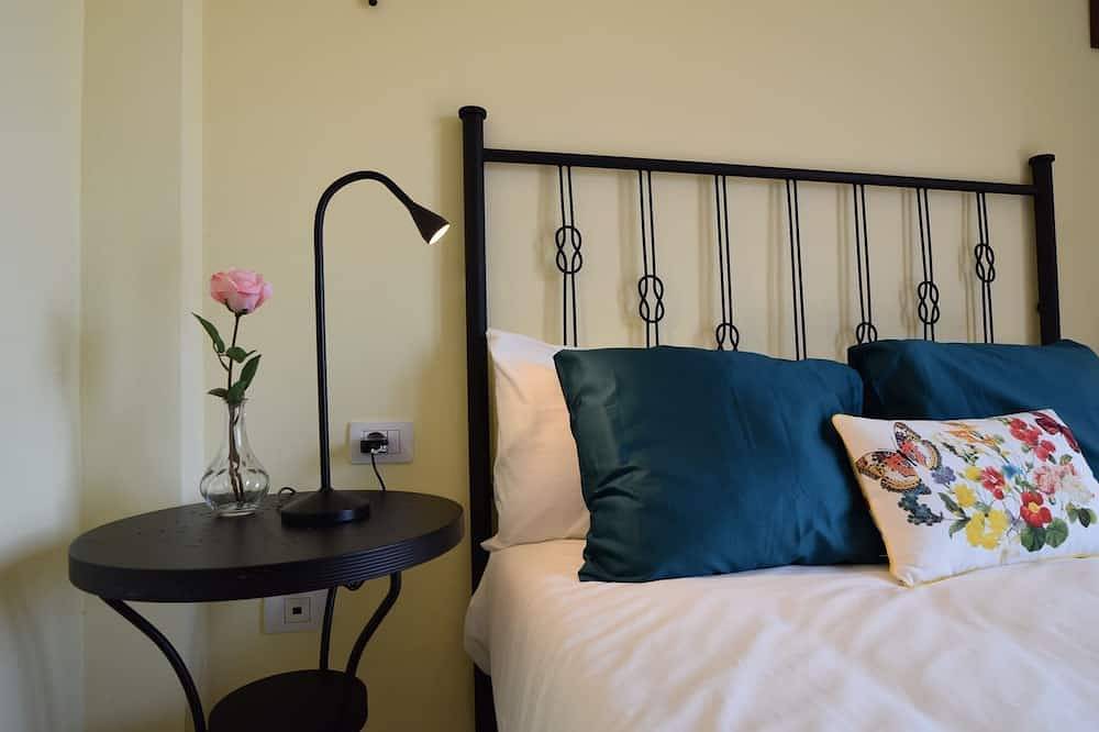 La Mar Salá, Punta del Hidalgo in Punta del Hidalgo, San Cristóbal de La Laguna