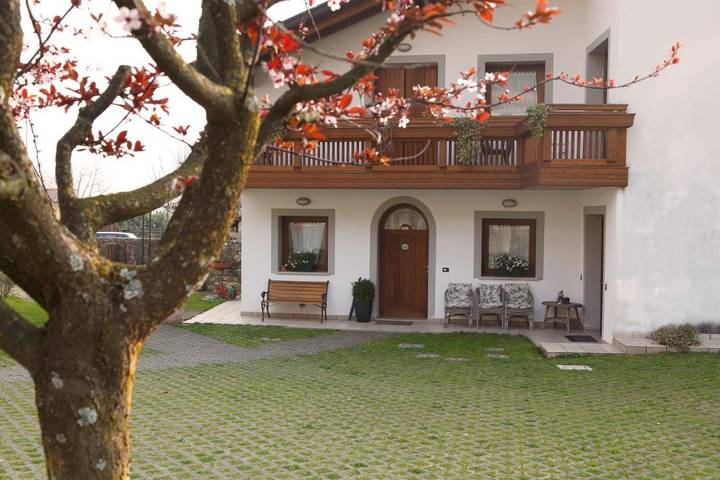 Location de vacances pour 2 personnes, avec Balcon et Terrasse ainsi que Jardin et Vue dans Campone (Tramonti di Sotto)