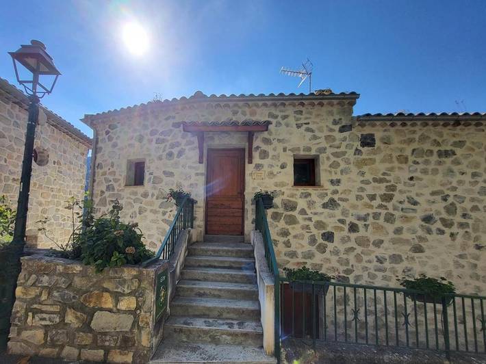 Location de vacances pour 6 personnes, avec balcon dans Bairols