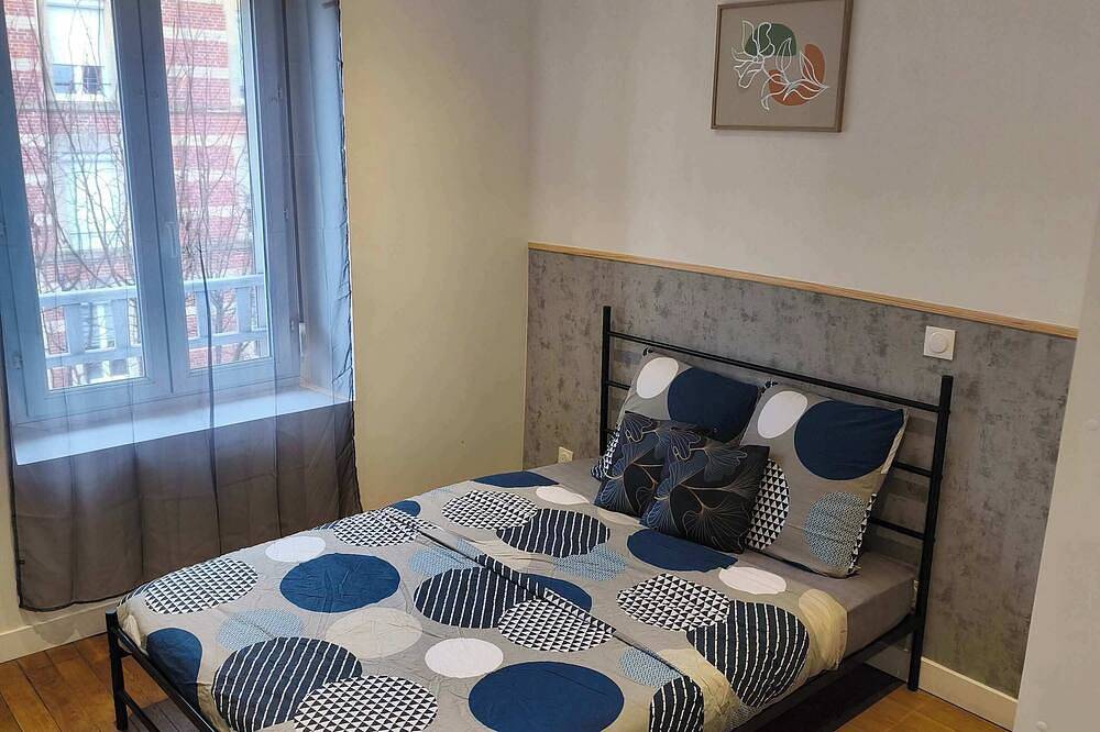 Ganze Wohnung, Apartment Charleville-Mézières: Parking & Centre-Ville in Charleville-Mézières, Ardennen