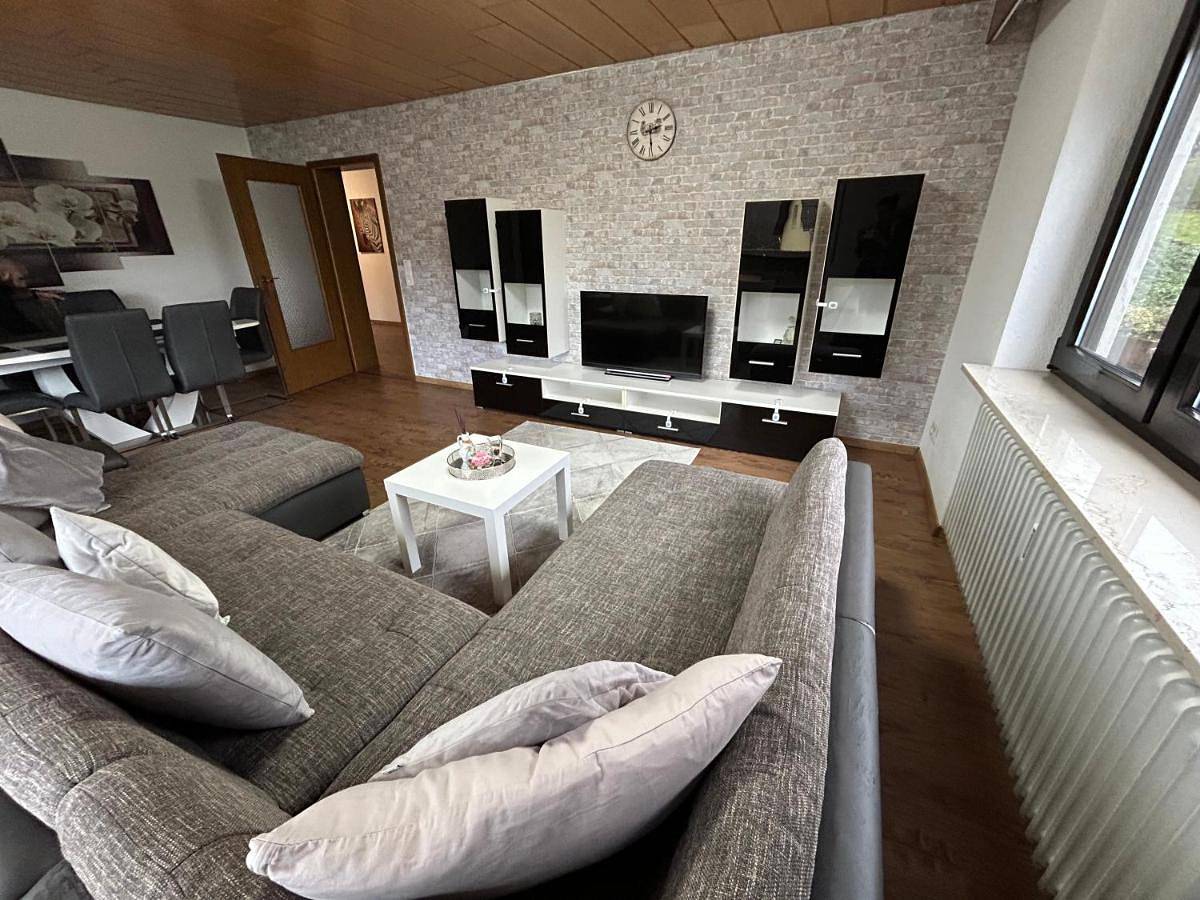 Ganze Wohnung, Apartment with Garden View in Wald-Michelbach, Bergstraße