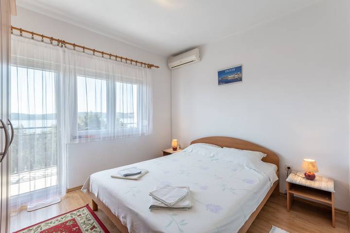 Apartamento entero, Apartamento de vacaciones para 2 personas con balcón/terraza in Trogir, Čiovo