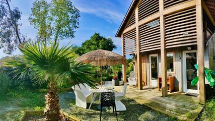 Gîte pour 2 personnes, avec jardin et vue, animaux acceptés à Tréméreuc