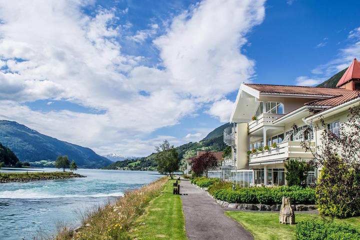 Hôtel pour 3 personnes, avec Terrasse ainsi que Jardin et Vue dans Loen