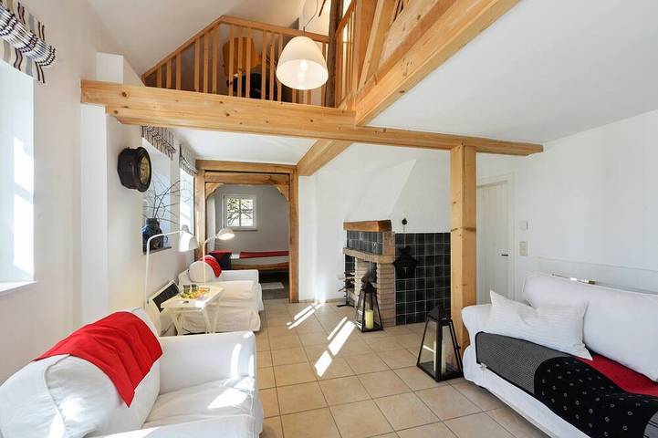 Villa für 8 Personen, mit Terrasse und Sauna sowie Garten, mit Haustier in Hessen