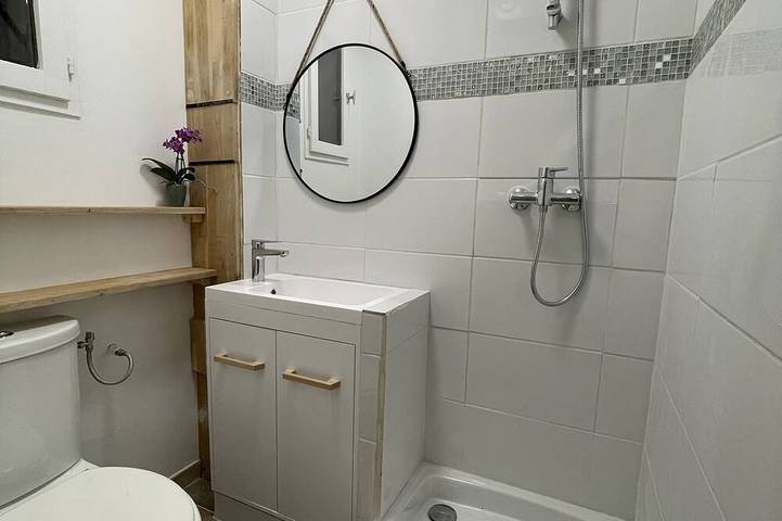 Villa with a beautiful garden (air conditioning with heating and cooling functions + parking spaces for cars + bike shed) in Les Milles, Aix-en-Provence