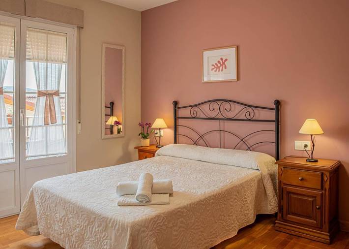 Chambre d’hôte pour 2 personnes, avec Terrasse et Vue en Navarre