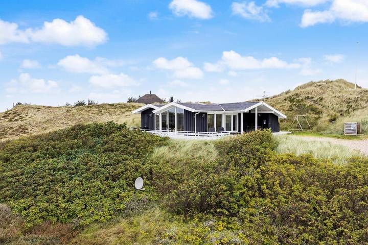 Ferienhaus für 6 Personen, mit Balkon/Terrasse und Whirlpool sowie Ausblick in Houvig