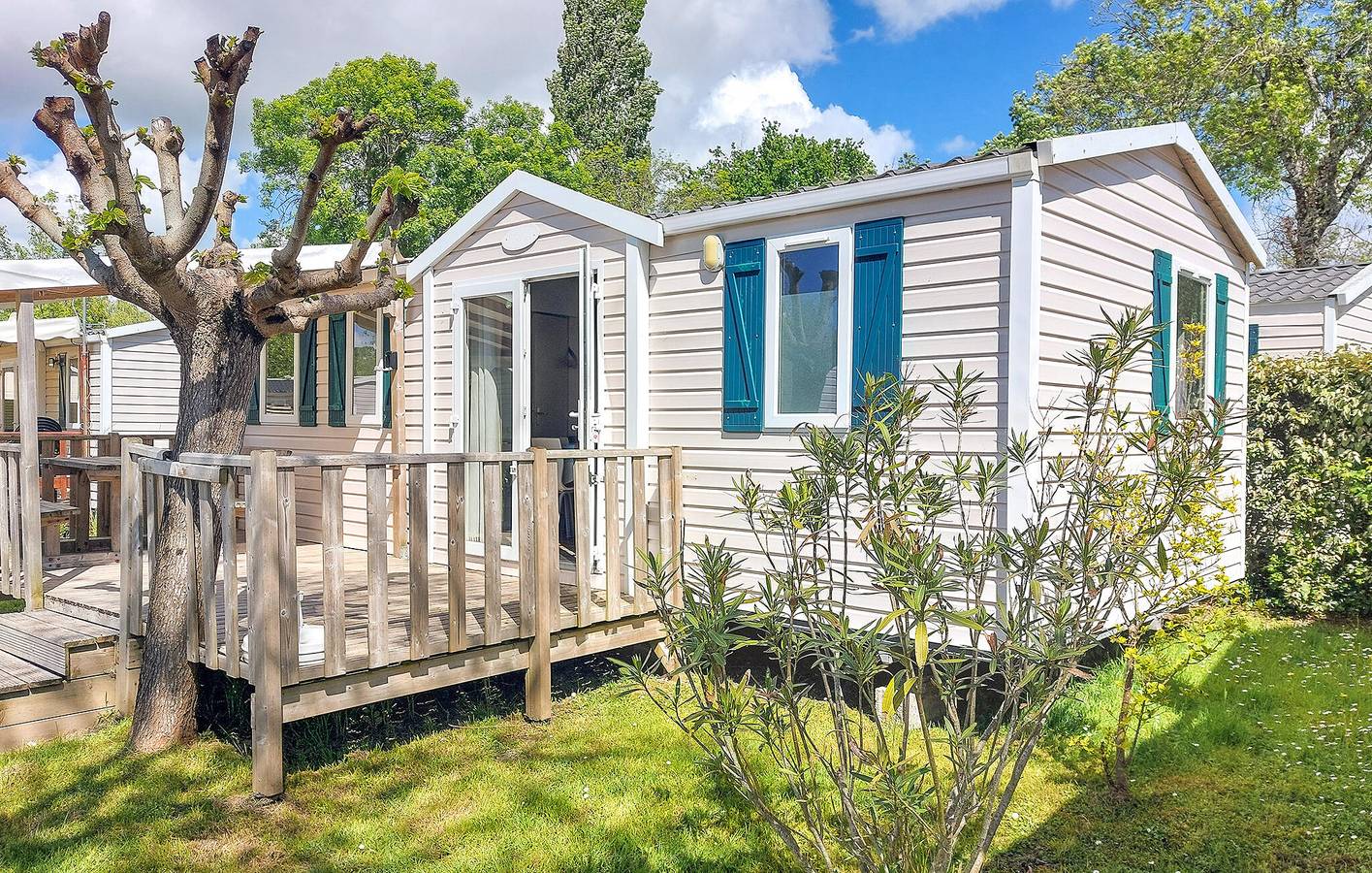 Mobil-home confortable avec piscine près de la plage de Saint-Georges-de-Didonne in Saint-Georges-de-Didonne, Côte de Beauté