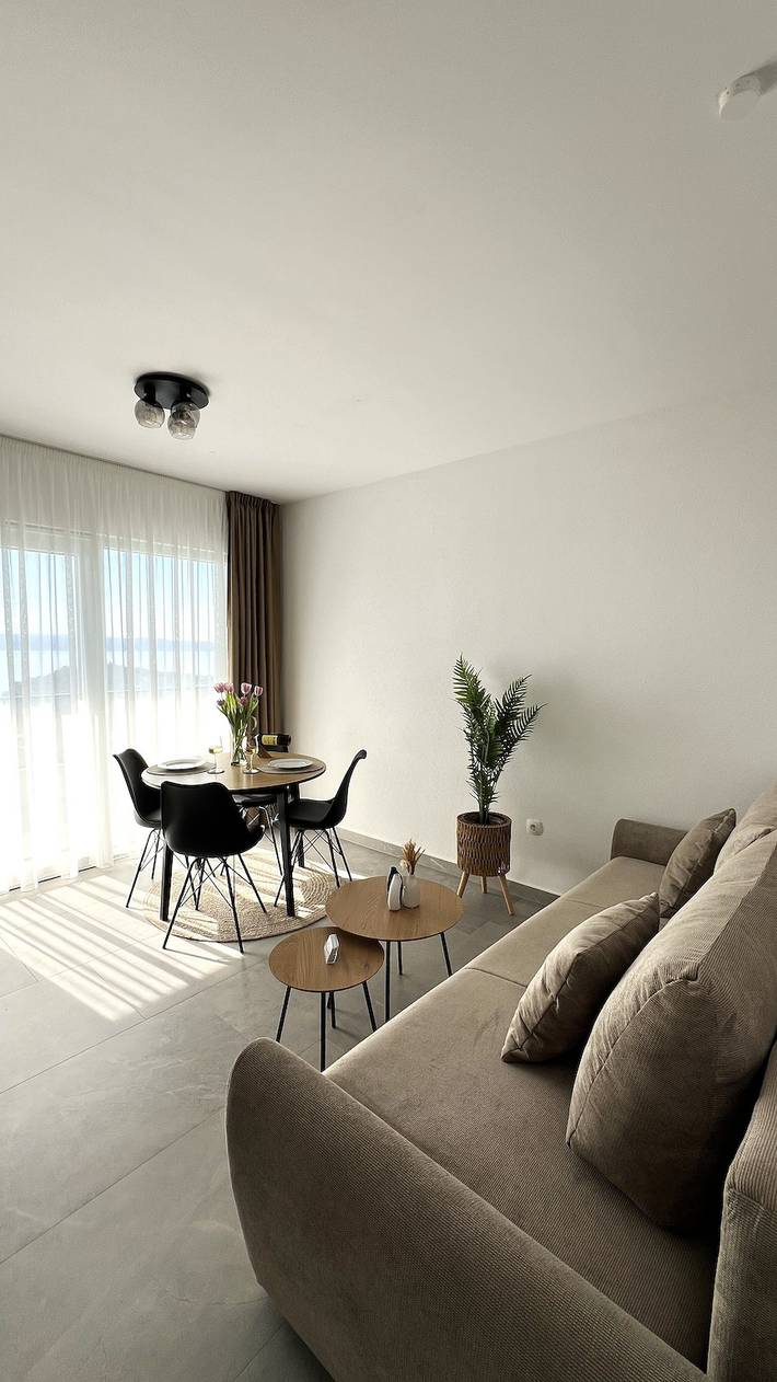 Apartment 'Terrace  Makarska' with Sea View, Wi-Fi and Air Conditioning