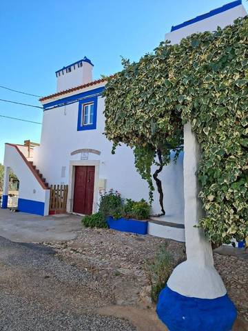 Gîte pour 4 personnes, avec terrasse et vue à Borba