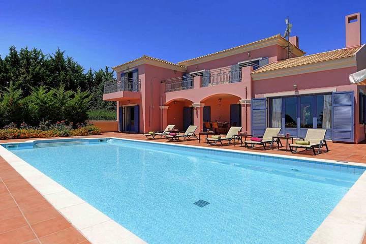 Villa for 8 people, with Balcony and Terrace as well as Garden and Pool in Kefalonia
