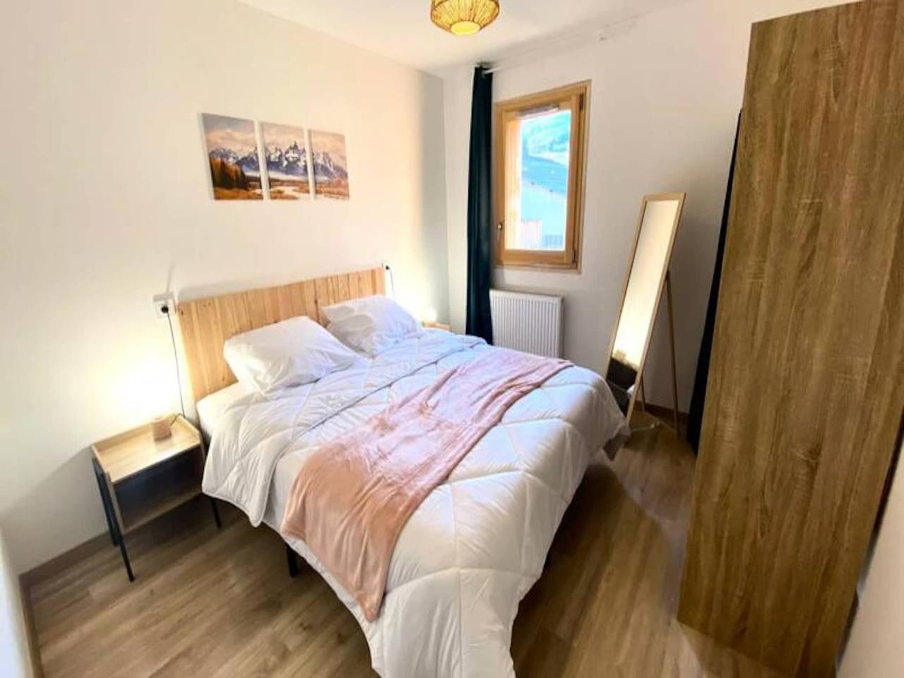 Entire apartment, Apartments for 14 People in Saint-Jean-de-Maurienne, Saint-Jean-de-Maurienne region