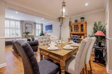 Holiday Home for 6 People in Poole, Poole Harbour, Photo 2