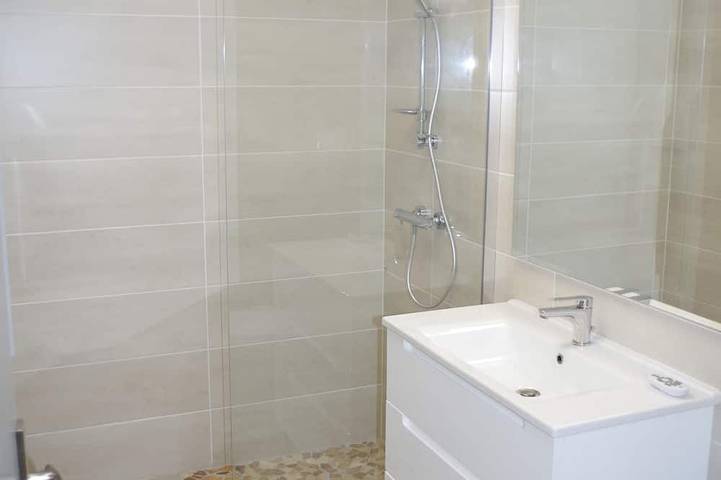 Location de vacances pour 4 personnes, avec Terrasse et Jardin à Lédenon - 3