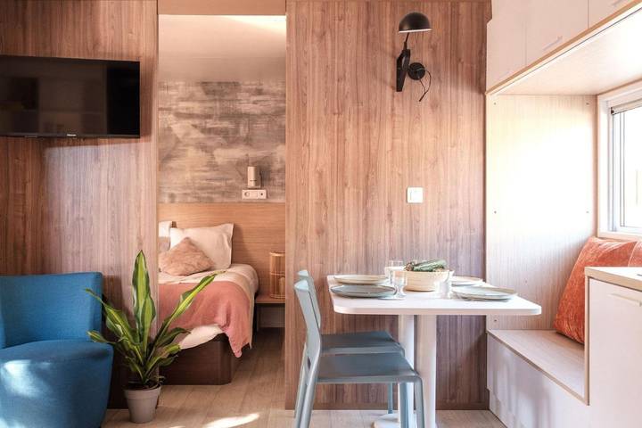 Location de vacances pour 2 personnes, avec vue et piscine ainsi que jardin et bassin pour enfant, animaux acceptés dans Marennes-Plage - 4