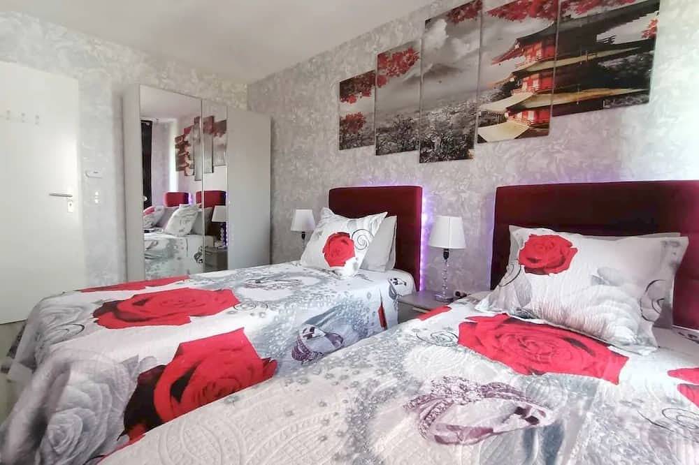 Apartamento entero, Appartement T4 Haut Standing ~ La Rose des Yvelines ~ in Trappes, Yvelines