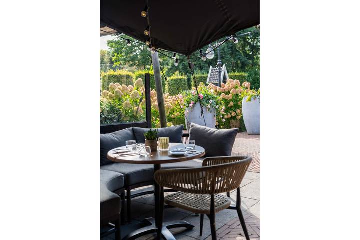 Ferienwohnung für 2 Personen, mit Garten und Kinderpool sowie Pool